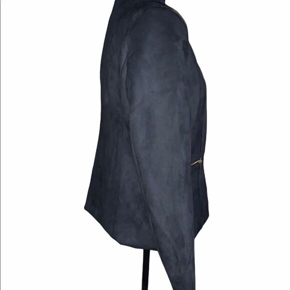 Carmen Marc Valvo Faux Leather Blazer - Picture 3 of 6